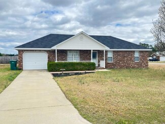 3365 Sportsman Dr, Dalzell, SC 29040