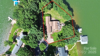 160 Quail Hollow Dr, Kings Mountain, NC 28086
