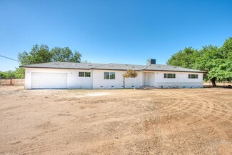2323 W Kearney Blvd, Fresno, CA 93706