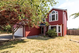 624 NW Lateen St, Oak Harbor, WA 98277