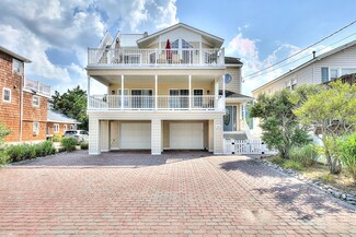 36 N 12th St, Surf City, NJ 08008