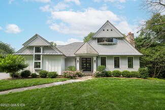 44 Cedar Cliff Rd, Riverside, CT 06878