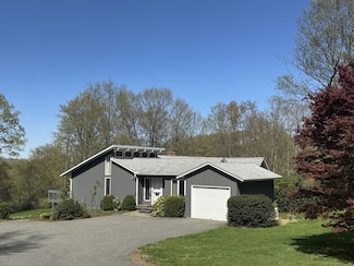 26 Winston Dr, Washington Depot, CT 06794