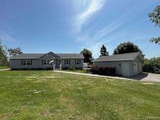 392 7th St, Allouez, MI 49805