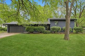 2500 Ensign Ave N, Golden Valley, MN 55427