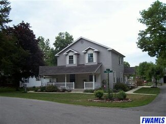310 W Poplar St, South Whitley, IN 46787