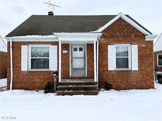 387 E 327th St, Willowick, OH 44095