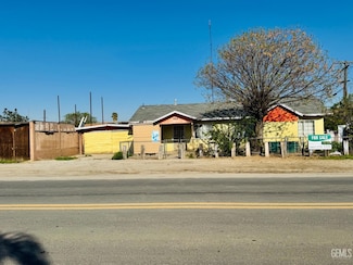 694 S State St, Earlimart, CA 93219