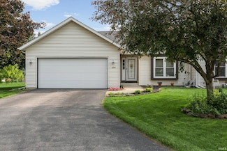 2001 Poppy Ct, Mishawaka, IN 46544