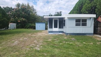 18579 SE 26th St, Ocklawaha, FL 32179