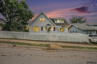 6321 N 32nd St, Omaha, NE 68111