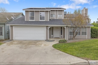 2328 W Packwood Dr, Visalia, CA 93277