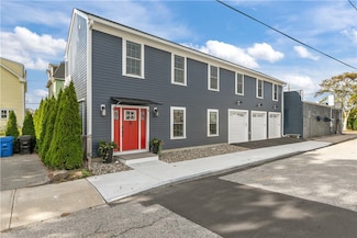 3 Vaughan Ave, Newport, RI 02840