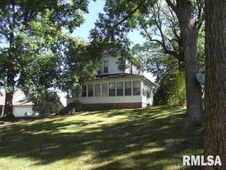 424 S Front St, Cobden, IL 62920