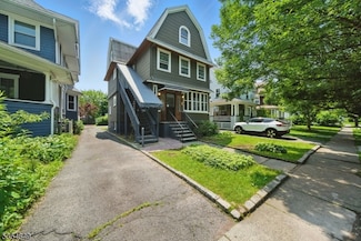9 Vincent Place, Montclair, NJ 07042