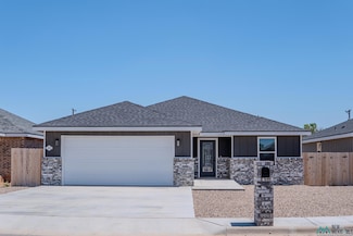 220 Starlite Dr, Clovis, NM 88101
