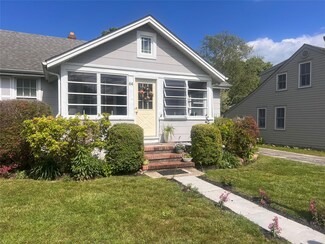 64 Point St, Holtsville, NY 11742
