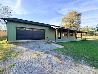 1108 S Dodd St, Rector, AR 72461