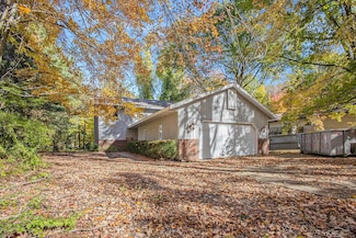 17501 W Spring Lake Rd, Spring Lake, MI 49456