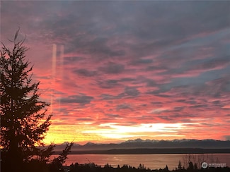 836 Olympic Ave, Edmonds, WA 98020