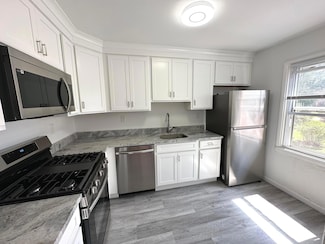 29 Standish Rd Unit 3, Stamford, CT 06902