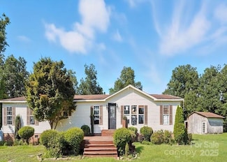 17520 Gulf Port Rd, Laurinburg, NC 28352