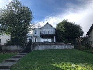 3047 22nd Ave W, Seattle, WA 98199