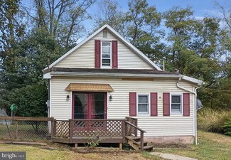 248 Hood Ave, Shinnston, WV 26431