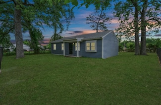 7814 Pereida St, Houston, TX 77028