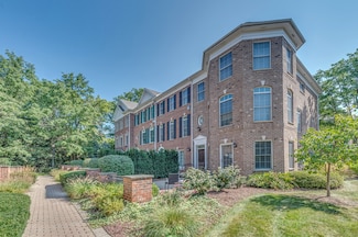 243 Box Car Ave, Naperville, IL 60540