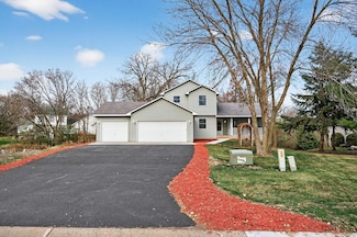 7004 256th St, Wyoming, MN 55092