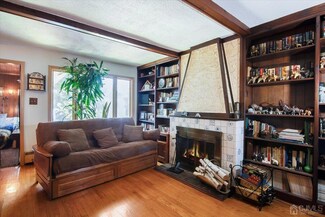 62 S Grove Ave, Perth Amboy, NJ 08861