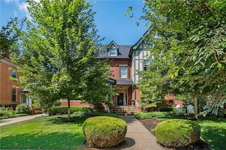 700 Saint James St, Pittsburgh, PA 15232