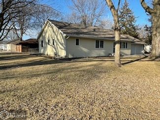 601 1st Ave S, Dakota City, IA 50529