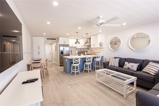 300 Oregon St Unit 204, Hollywood, FL 33019