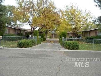 1020 S Maple St, Nampa, ID 83686