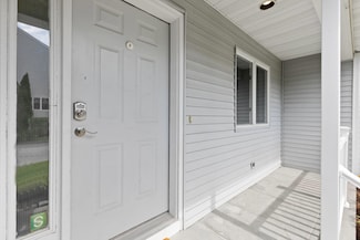 2 Larissa Ln, Thornwood, NY 10594
