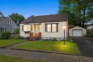 97 Connecticut Ave, Springfield, MA 01104