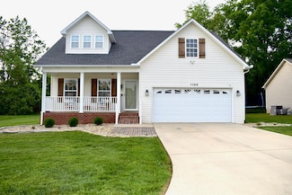 1130 Dover Dr, Cookeville, TN 38501
