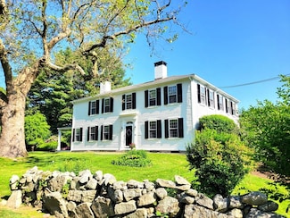 113 Ashland St, Abington, MA 02351
