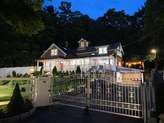 2 Norfolk St, Holliston, MA 01746