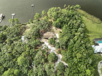 2947 Holley Point Rd, Navarre, FL 32566