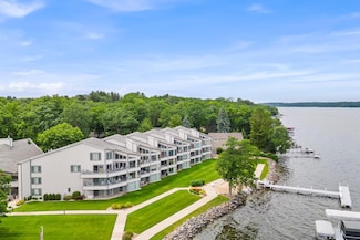 W1400 Spring Grove Rd Unit 102, Ripon, WI 54971