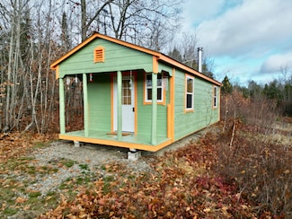 194 Hurd Rd, Burlington, ME 04417