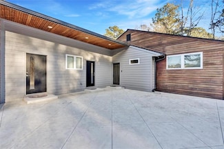 4847 Lakewood Dr, Acworth, GA 30101