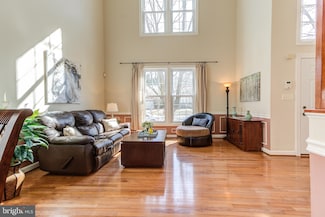 46514 Cedarhurst Dr, Sterling, VA 20165