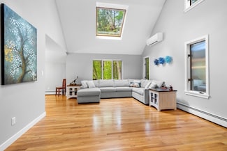 285 Raleigh Tavern Ln, North Andover, MA 01845