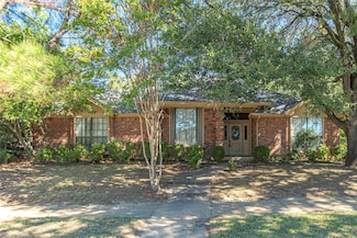 3704 Westview Dr, Bedford, TX 76021