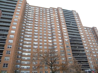 70-25 Yellowstone Blvd Unit 17Q, Forest Hills, NY 11375