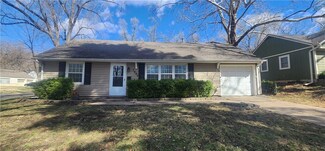 7680 Rainbow Dr, Prairie Village, KS 66208